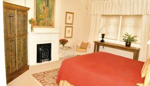 Carriage House 8