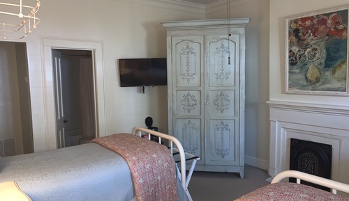 Carriage House10