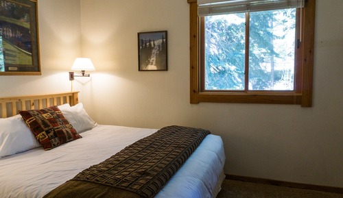 Condo, 2 Bedrooms, 2 Bathrooms (Ski Trails)