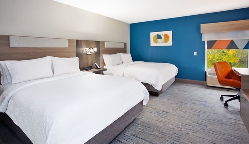 Standard Room, 2 Queen Beds, Roll-in Shower (Communication, Mobility)