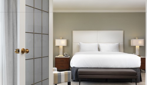 Signature Suite, 1 King Bed with Sofa bed