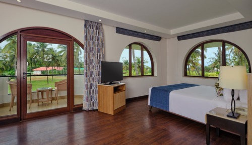 Premium Room, 1 King Bed, Smoking, Ocean View