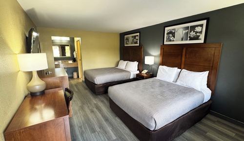 Standard Room, 2 Queen Beds, Non Smoking