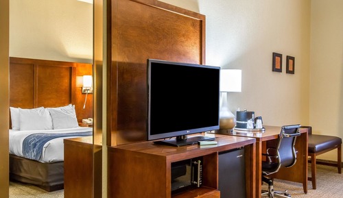 Suite, 1 King Bed, Non Smoking