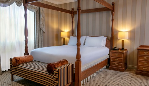 Junior King Suite