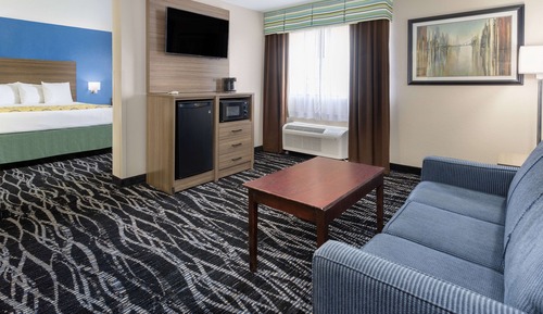 Suite, 1 King Bed, Non Smoking