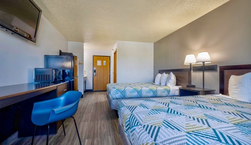 Deluxe Room, 2 Double Beds, Non Smoking, Refrigerator & Microwave