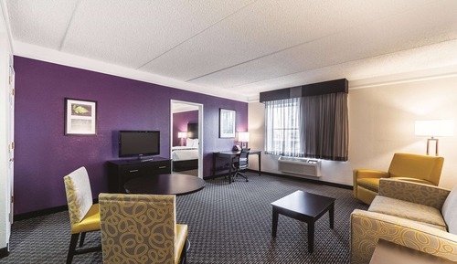 Deluxe Suite, 1 King Bed, Non Smoking