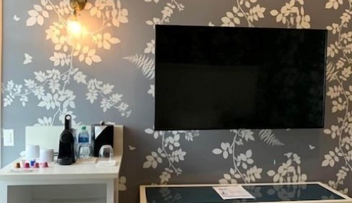 Basic Room, 1 Queen Bed