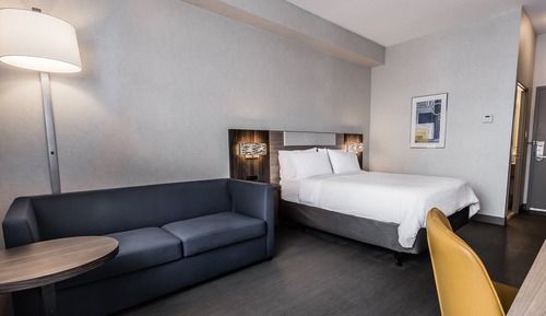 Standard Room, 1 Queen Bed with Sofa bed, Corner