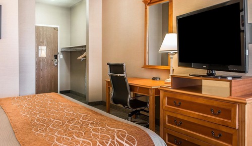 Business Room, 1 King Bed, Accessible, Non Smoking