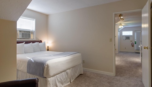 Carriage House Suite