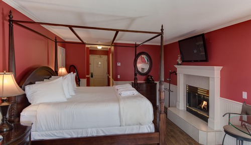 Romantic Room, 1 King Bed, Fireplace, Mountain View