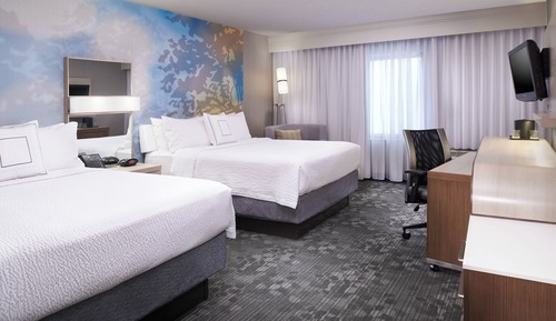 Room, 2 Queen Beds (Mobility/Hearing Accessible, Tub)