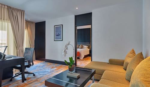 Superior King Suite