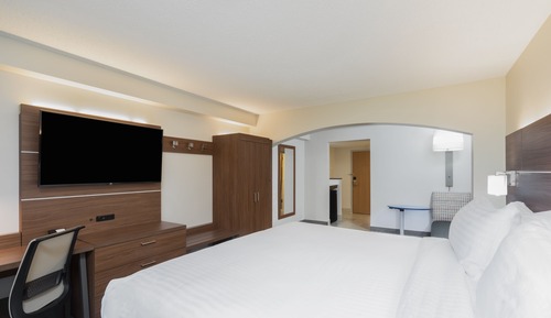 Standard Room, 1 King Bed