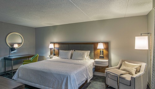 Room, 1 King Bed, Accessible, Kitchenette