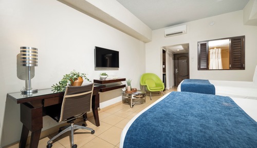 Standard Room, 2 Double Beds