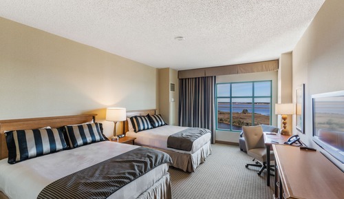 Deluxe Room, 2 Queen Beds, Smoking