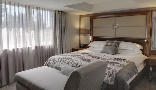 Suite, 1 Bedroom, Accessible (Roll-in Shower)