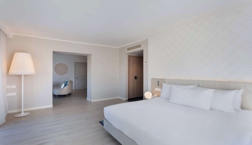 Panoramic Suite, 1 King Bed, Non Smoking