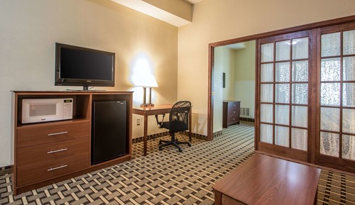 Suite, 1 King Bed with Sofa bed, Non Smoking