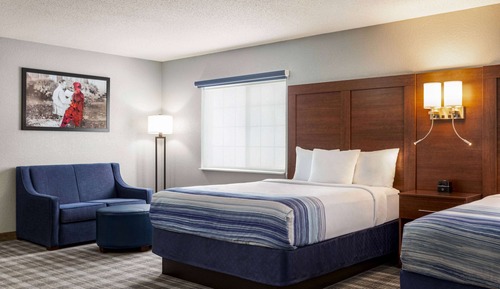 Deluxe Suite, 2 Queen Beds, Accessible, Non Smoking (Mobility, Roll-In Shower)