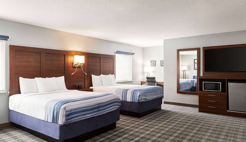 Deluxe Suite, 2 Queen Beds, Non Smoking