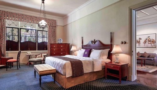 Majapahit Legendary Suite King Bed