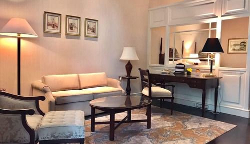 Heritage Suite King Bed
