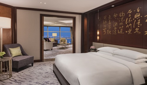 Suite (Diplomat)