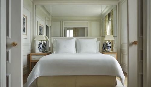 Suite, 1 King Bed, Sea View