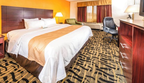 Suite, 1 King Bed with Sofa bed, Non Smoking