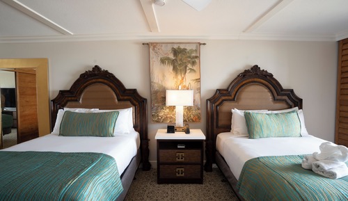 Standard Room, Accessible, Partial Ocean View
