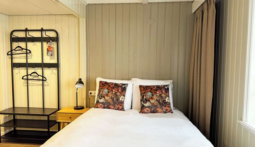 Standard Room, 1 Queen Bed, Non Smoking