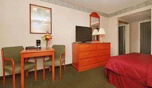 Standard Room, 1 Queen Bed, Non Smoking