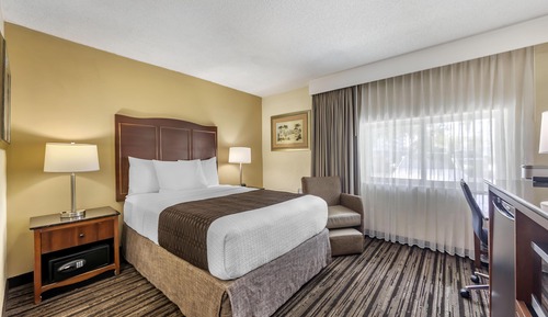 Standard Room, 1 Double Bed, Accessible, Bathtub