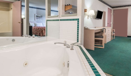 Suite, 1 King Bed