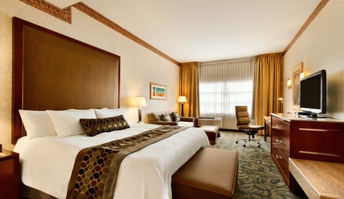 Standard Room, 1 King Bed