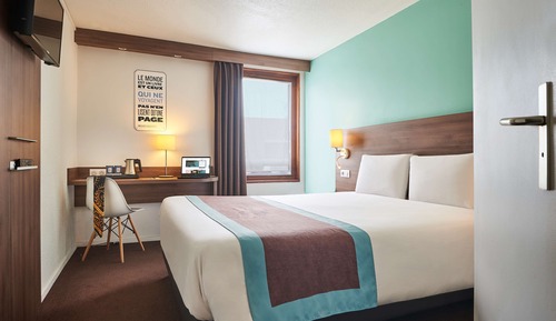 Standard Room, 1 Queen Bed