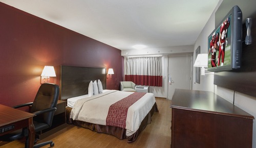 Deluxe Room, 1 Queen Bed, Non Smoking