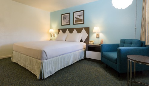 Standard Room, 1 King Bed