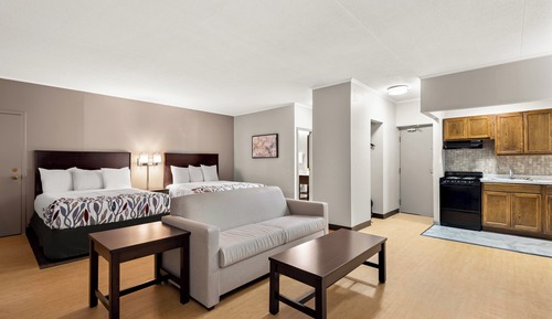 Suite, 2 Queen Beds, Non Smoking, Kitchenette