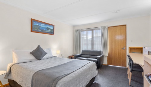 Standard Queen Room (Upstairs)