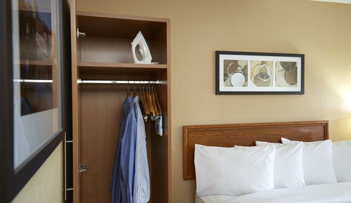 Standard Room, 1 Queen Bed, Non Smoking, Ground Floor