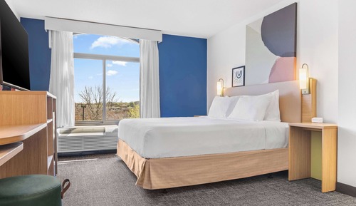 Room, 1 King Bed, Accessible (Mobility, Roll-In Shower)
