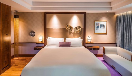Suite, 1 King Bed