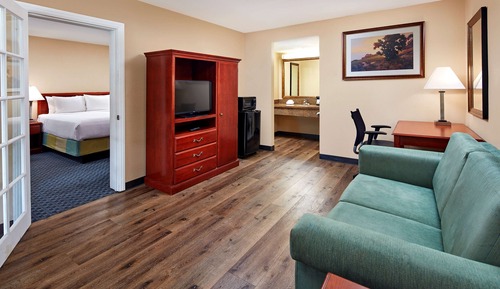 Suite, 1 King Bed, Non Smoking