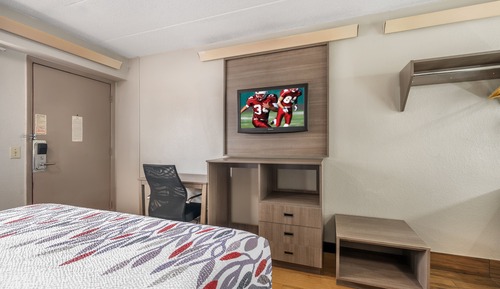 Standard Room, 1 King Bed (Smoke Free)