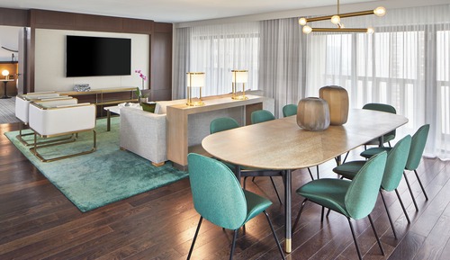 Deluxe Suite